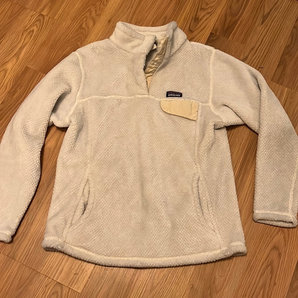 Girls size 12 Patagonia fleece